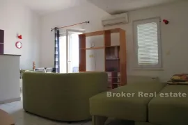 Apartmanska kuća sa pogledom na more, Trogir - Okolica, Kuća