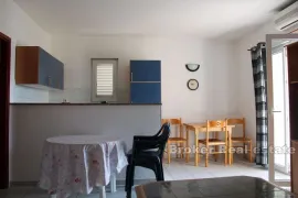 Apartmanska kuća sa pogledom na more, Trogir - Okolica, Kuća