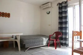 Apartmanska kuća sa pogledom na more, Trogir - Okolica, Kuća