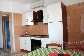 Apartmanska kuća sa pogledom na more, Trogir - Okolica, Kuća