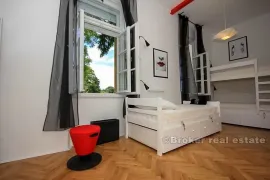 Uhodani hostel, na prodaju, Zadar, Appartement