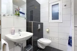 Prekrasna apartmanska kuća, Split, Maison