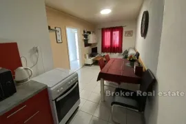 Apartmanska kuća prvi red do mora, Zadar, Σπίτι