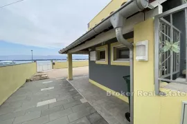 Apartmanska kuća prvi red do mora, Zadar, Σπίτι