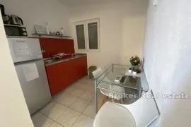 Apartmanska kuća prvi red do mora, Zadar, Σπίτι