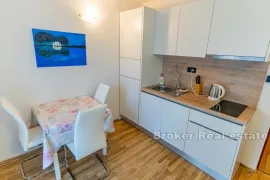 Apartmanska kuća blizu mora, Zadar, Maison