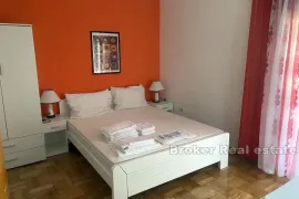 Apartmanska kuća u prvom redu do mora, Zadar, بيت