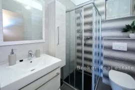 Apartmanska vila prvi red do mora, Zadar, Haus