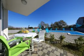 Apartmanska kuća u blizini mora, Zadar, بيت