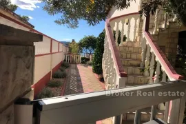 Apartmanska kuća, prvi red do mora, Zadar, Maison