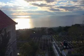 Dvojna kuća s otvorenim pogledom na more, na prodaju, Split, Famiglia