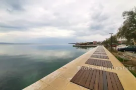 Dvojna kuća u prvom redu do mora, Zadar, Haus