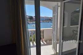 Zadar apartmanska kuća prvi red do mora, Zadar, Σπίτι