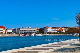 Zadar apartmanska kuća prvi red do mora, Zadar, Σπίτι