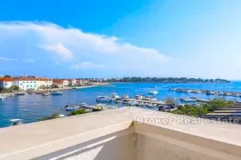 Zadar apartmanska kuća prvi red do mora, Zadar, Σπίτι