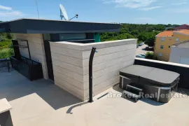 Luksuzna apartmanska vila s pogledom na more, Zadar, Ev