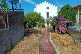 Kuća s okućnicom, Dubrovnik, House