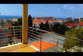 Kuća s predivnim pogledom na Dubrovnik, for sale, Dubrovnik, Haus