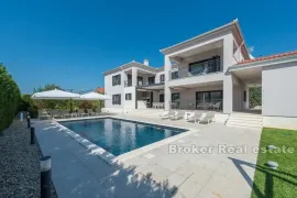 Novoizgrađena luksuzna vila s bazenom, Zadar, Casa