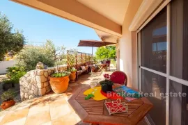 Apartmanska vila s bazenom, Zadar, Kuća