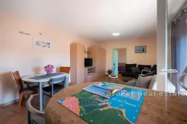 Apartmanska vila s bazenom, Zadar, Kuća