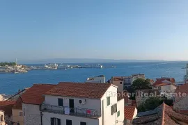 Trosoban apartman u centru Splita, Split, Stan