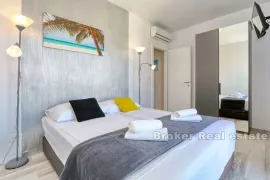 Moderna dvojna vila s bazenom u blizini mora, Zadar, Casa