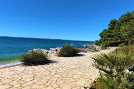 Građevinsko zemljište prvi red do mora, Zadar, Земля