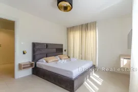 Novoizgrađena vila sa bazenom, Split, بيت