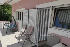 Apartmanska kuća s pogledom na more, Zadar, Дом