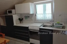 Apartmanska kuća s pogledom na more, Zadar, Дом