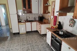 Apartmanska kuća s pogledom na more, Zadar, Дом