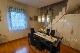 Žnjan - Dvoetažni kompletno namješten stan, Split, Appartement