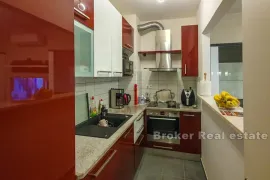 Žnjan - Dvoetažni kompletno namješten stan, Split, Appartement