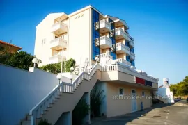 Hotel u malom mjestu, s pogledom na more, na prodaju, Trogir - Okolica, Εμπορικά ακίνητα