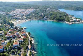 Građevinsko zemljište s pogledom na more, Šolta, Γη