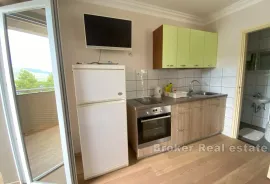 Apartmanska kuća s ugostiteljskim objektom, prvi red uz more, Zadar, Casa