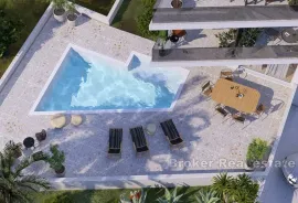 Ekskluzivan penthouse s krovnom terasom u prvom redu do mora, Trogir, Appartment