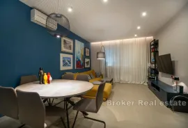 Dizajnerski uređen stan u užem dijelu centra grada, Split, Appartment