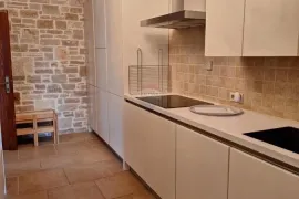 Poreč, okolica, lijepa autohtona vila s pogledom na more, Kaštelir-Labinci, Haus