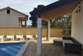 Kamena kuća s bazenom i pogledom na more, Kaštelir-Labinci, Haus