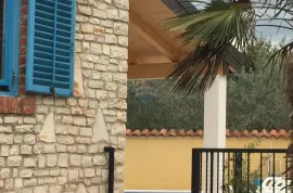 Kamena kuća s bazenom i pogledom na more, Kaštelir-Labinci, Haus