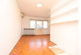 Zagreb, Perjavica - Vrapče, kuća za renovaciju s projektom, 171m2, Zagreb, House