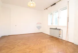 Zagreb, Perjavica - Vrapče, kuća za renovaciju s projektom, 171m2, Zagreb, House