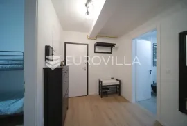 Osijek, Retfala, prekrasano uređen trosoban stan površine 66,63 m2, novogradnja, PRVI NAJAM, Osijek, Appartment