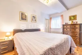 Zagreb, Donja Dubrava, obiteljska kuća NKP 169 m2, Zagreb, بيت