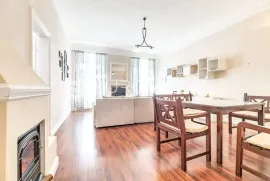 Zagreb, Centar uređen trosoban stan 86 m2, najam, Zagreb, Apartamento