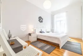 Zagreb, Centar uređen trosoban stan 86 m2, najam, Zagreb, Apartamento