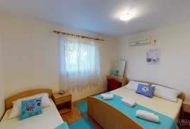 HOTEL S KONOBOM I KROVNOM TERASOM, 1. RED DO MORA - SUKOŠAN, Sukošan, Propriedade comercial