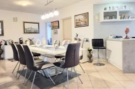 Istra, Rovinj okolica, prizemna kuća 156m2 s okućnicom 480m2, Rovinj, Ev